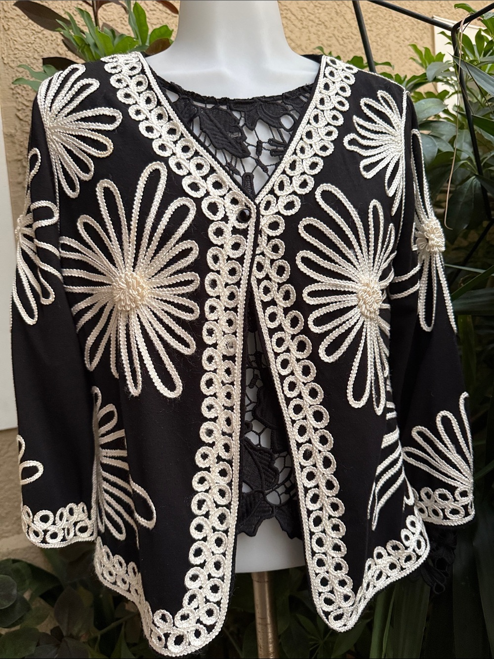 Vintage Lauren Michelle Black & White Floral Embroidered Open Cardigan Jacket